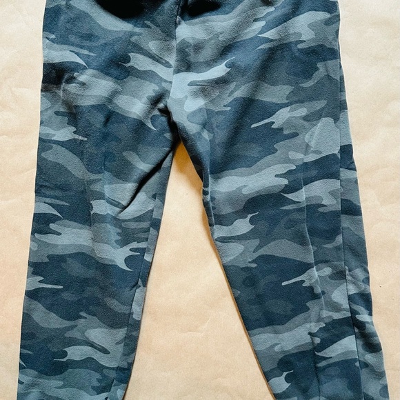 Wild Fable Gray and Black Sweatpants - Picture 5 of 7